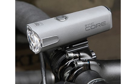 【キャットアイ】ハイパワー 充電式 ライト SYNC CORE 雑貨 日用品 