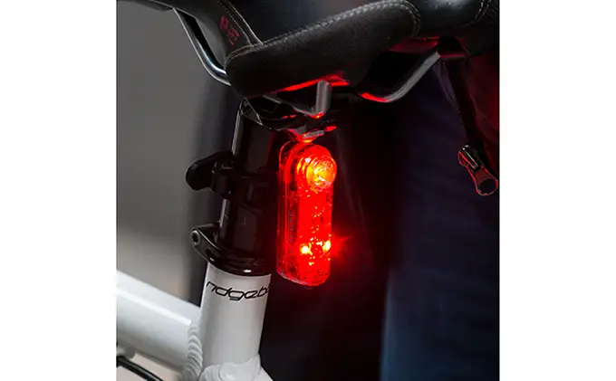 自転車用 ライト ブレーキ モード 搭載 ［ SYNC KINETIC ］ キャットアイ 自転車 日用品 雑貨 