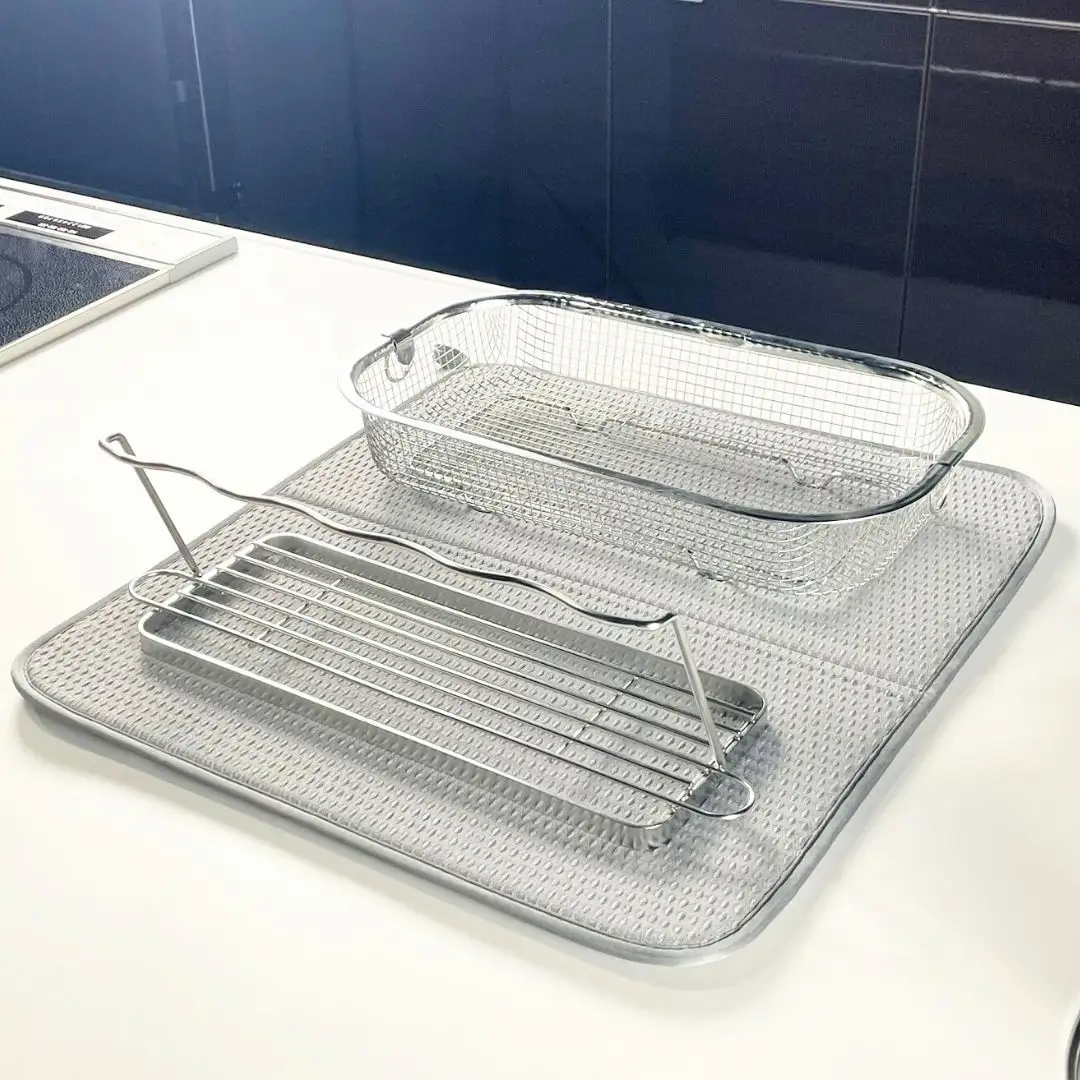 すっきり暮らすセット（浅型+マット+ジャグボトル） 水切りかご ステンレス 食洗機対応 燕三条製 [ビーワーススタイル] 【020S105】