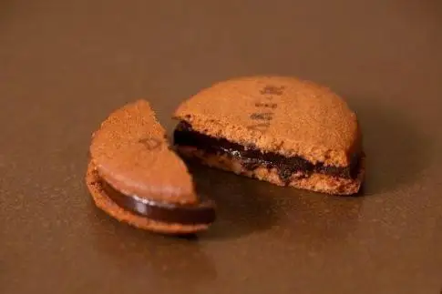 【高島屋選定品】＜dari K(ダリケー）＞カカオサンドクッキー（ダーク）6枚入×5箱セット