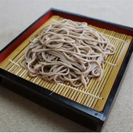 菊水そば　8食分 (200g×4パック) 　お祝いやギフトにもオススメ、小分けになった生そば【配送不可地域：離島】【1668571】