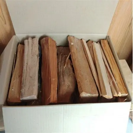 乾燥薪　キャンプ用 10kg×2箱　水分量20%以下しっかり乾燥　中割(約30cm)　広葉樹ミックス【1667356】