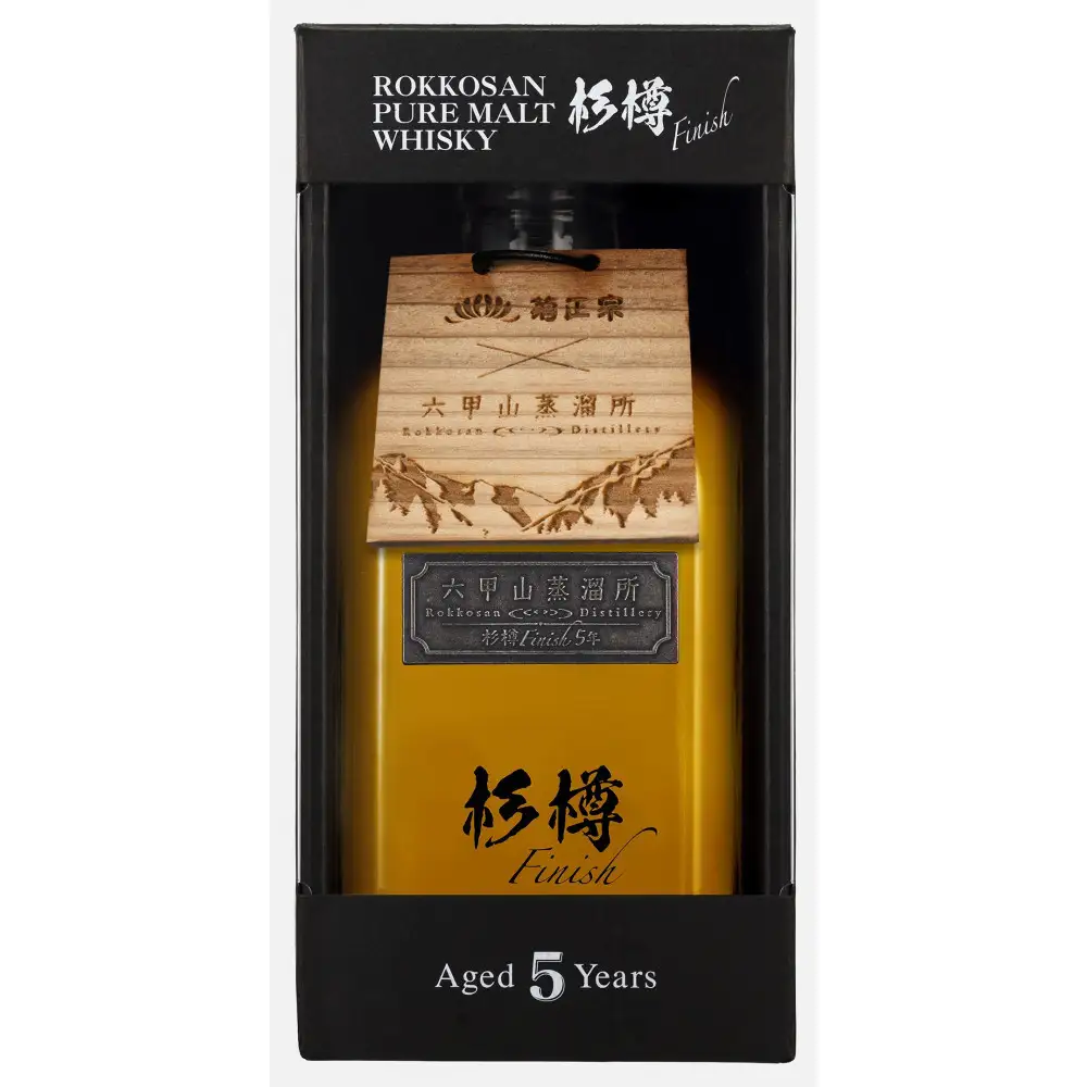 六甲山蒸溜所 ピュアモルトウイスキー 杉樽フィニッシュ 5年　500ml瓶 （化粧箱付）