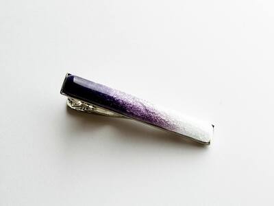 藤色の七宝焼ネクタイピン(長)