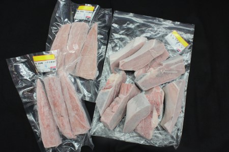 目鉢鮪頭 の 希少部位 刺身用 ＋ 目鉢鮪カマ 1kg M007-004 冷凍 マグロ