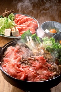 【高島屋選定品】＜お肉の専門店スギモト＞松阪牛すき焼き用（肩ロース・肩肉）TSY-202　肩ロース肉４００ｇ　肩肉３００ｇ 三重県 多気町 TSY-03-02