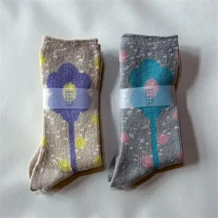 【ezu】flower jacquard socks / グレー◆靴下◆おしゃれ◆立体感【1643665】