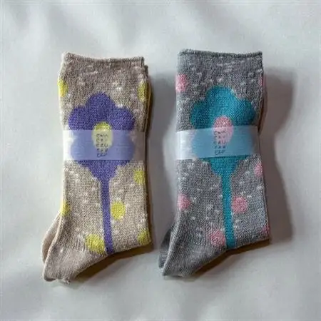 【ezu】flower jacquard socks / ベージュ◆靴下◆おしゃれ◆立体感【1643692】