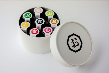しお八 調味塩ミニ8本セット [ギフトBOX入り] 調味料 塩 ソルト 食べ比べ ご挨拶 ギフト お祝い_0103-001-se7