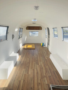 DJ-001_Airstream アメリカンキャンピングトレーラー エアストリームハンター オリジナル（標準仕様）