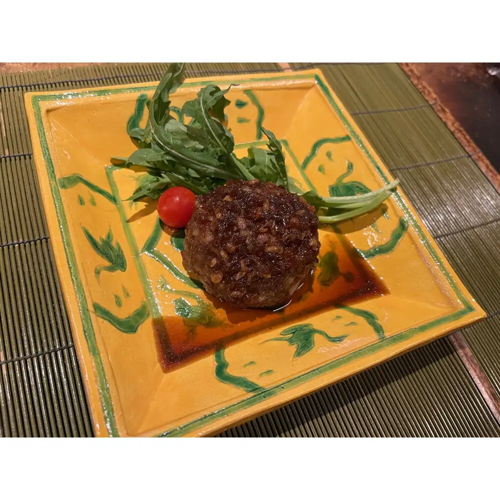 博多割烹店の博多和牛特製いちじくソースのハンバーグ4ケ（１ケ約110g)