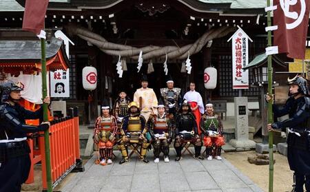 【標準プラン】太鼓でお出迎え！鎧に着替えて、村上海賊ゆかりの因島最古の神社で鎧武者等祈願体験 （約2時間のコース）大人（13歳～）1名、子供（5歳～12歳）1名