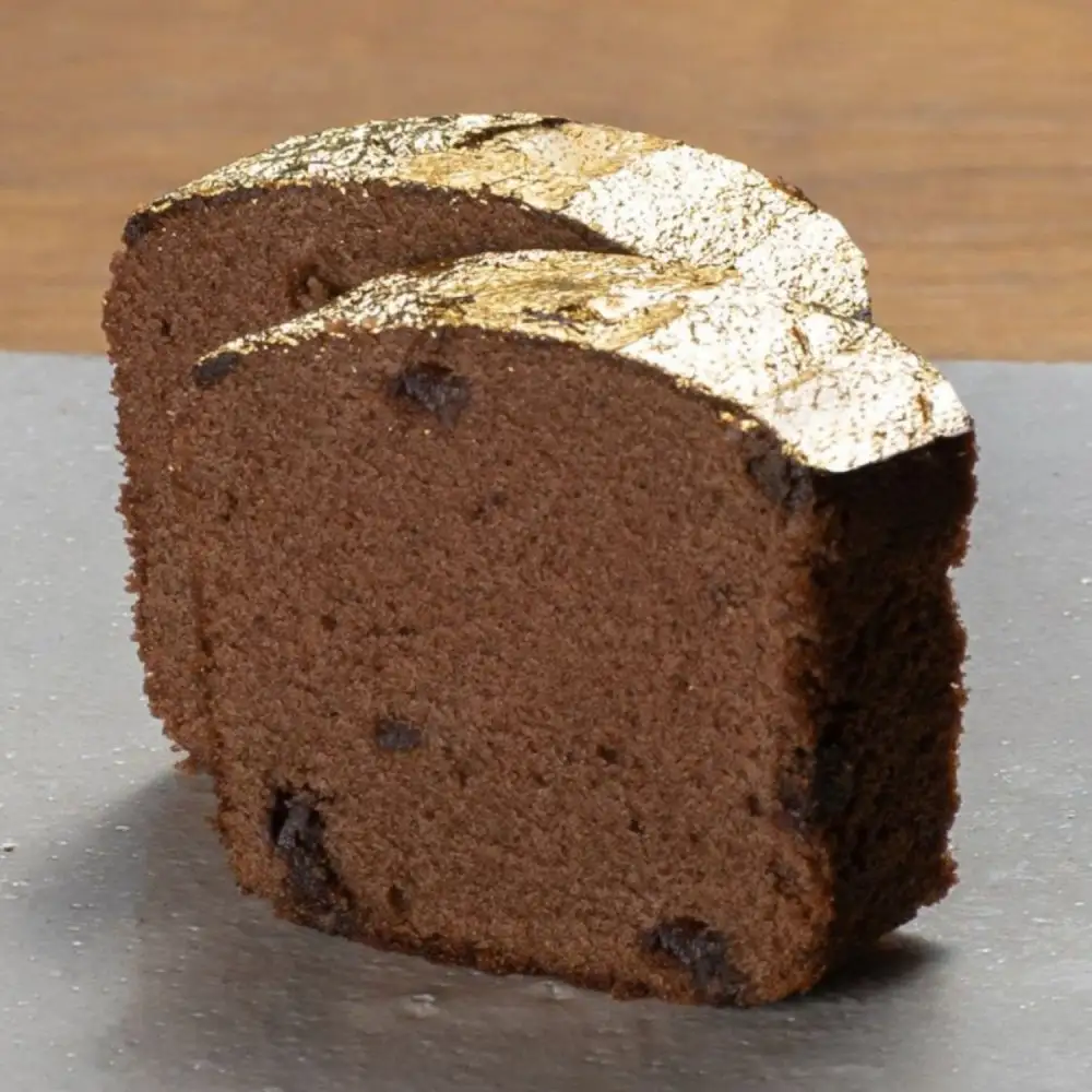 黄金の焼菓子セット（チョコレートケーキ＆大納言入り抹茶ケーキ）