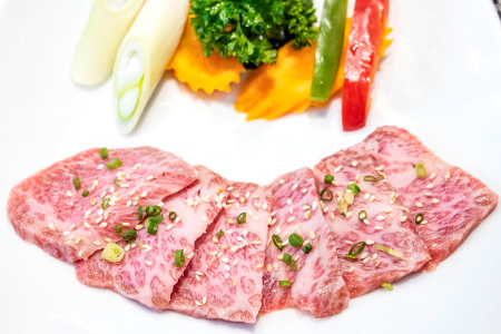 鳥取和牛 クラシタ焼肉用 500g【クラシタ 肩ロース 焼肉 やきにく 牛肉 鳥取 和牛 ご自宅用 お取り寄せ グルメ プレゼント 冷凍 日吉津村】