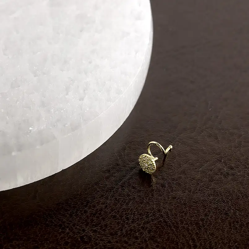 18金 ピアス 片耳 レディース ダイヤモンド パヴェ 18k イエローゴールドK18 ラウンド ジュエリー つけっぱなし 簡単装着 キャッチのいらないピアス キャッチナッシャー 250612200dyu SWAA307