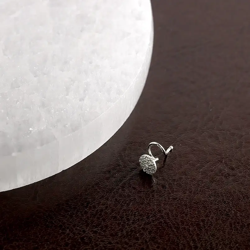 プラチナ ピアス 片耳 レディース ダイヤモンド パヴェ pt900 金属アレルギー 対応 ラウンド ジュエリー つけっぱなし 簡単装着 キャッチのいらないピアス キャッチナッシャー 250612200dpu SWAA308