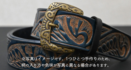 牛革ベルト インディアン鷲柄 紺すかし染め【太さ40mm / 厚さ3.7mm / M(110cm)】 [BE052ya-M]
