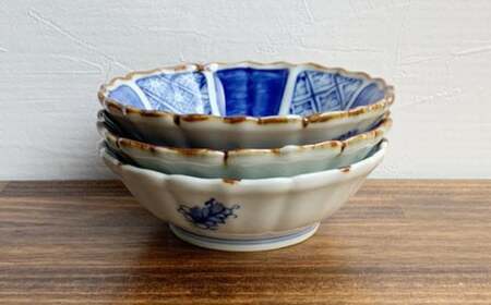 【使いやすいサイズ感！柄違い3個セット】有田焼 伯父山窯 桔梗渕小鉢 3個セット【まるふく】器 うつわ 食器 染付 手描き 小鉢 多用鉢 丈夫 ボウル ギフト 贈答 35000円 3.5万円 A35-589