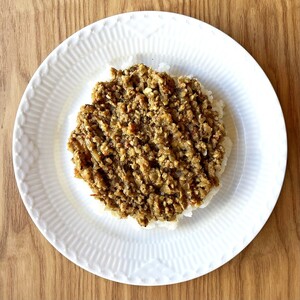 【東京・深川チャーシュー専門店】ポークビンダルー・キーマ｜お肉を贅沢に使用した本格スパイス【1人前×4+1袋】《千葉県産銘柄豚 林SPF使用》【kt088-008】