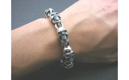 Standard skull bracelet
