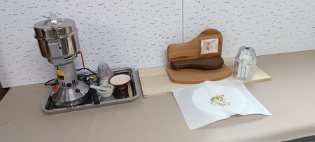 ペットの手元供養の遺骨のパウダー加工＋合同葬埋葬＋遺骨アクセサリー雲形チャーム