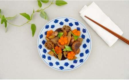 有田焼 染付梅散し 深皿【源右衛門窯】食器 器 うつわ パスタ皿 カレー皿 手描き A35-384
