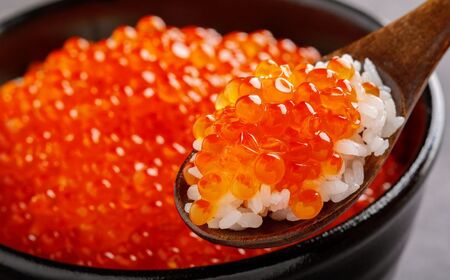 網走産　鮭いくら　親子セット（ミニ）【 ふるさと納税 人気 おすすめ ランキング 鮭 天然 さけ サケ 白鮭 シャケ サイコロ 鮭切身 さけ切身 サケ切身 シャケ切身 切身 お弁当 おかず 惣菜 お手軽 骨なし 骨抜き 先行予約 あっさり 訳あり 海鮮 オホーツク海産 冷凍 北海道 網走市 送料無料 】 ABBI010