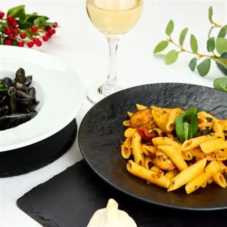 レンジで簡単 3種の冷凍パスタ(ペンネ)　魚介の旨みがぎゅっと詰まった手作り本格パスタ3種セット【配送不可地域：離島】【1691660】