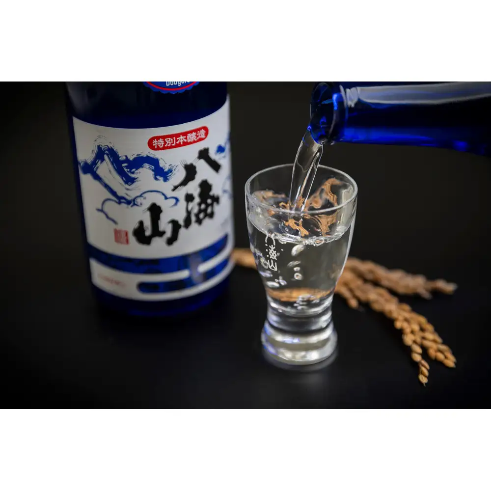 ドジャース公式日本酒 「特別本醸造 八海山」 ブルーボトル 720ml×1本 【お酒 さけ 本醸造 ギフト 人気 おすすめ 送料無料 ドジャース ロサンゼルス】