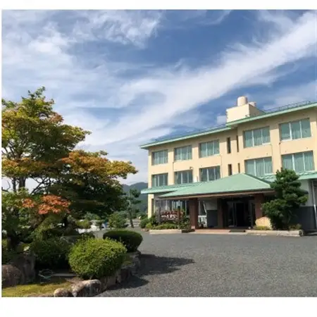 天橋立・岩滝温泉 ホテル喜楽家(本館)　冬の味覚!松葉ガニづくしプラン ペア宿泊券(1泊2食付き)【1693332】