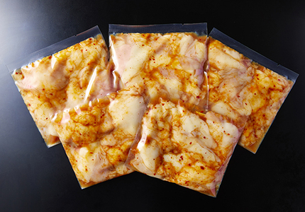 近江牛 味付け ホルモン 秘伝のタレ漬け 近江牛 小腸 1,800g ( 300g × 6 ) 【FO75W】 近江牛 牛肉 焼肉 BBQ