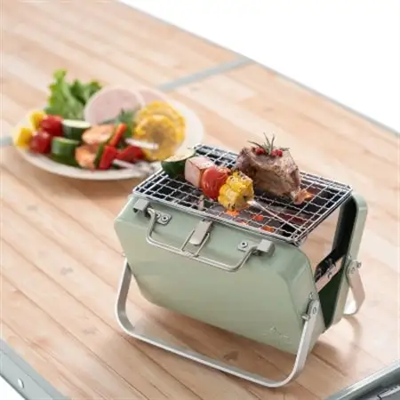 グリルアタッシュmini ケースに焼網や火床が収納されてて簡単にBBQを楽しめる。 81060970【1689526】