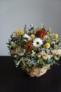 季節のドライフラワーアレンジメント 1点 長さ18cm?23cm程度 お花 フラワー インテリア 飾り 装飾 花 華 ドライフラワー 国産 宮崎県 九州 送料無料