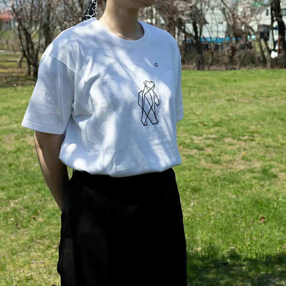 「知床トコさん」×久米繊維 　コットンTシャツ Mサイズ・ホワイト　折り紙柄　半袖