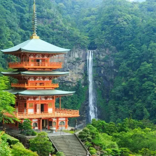 南紀勝浦温泉 宿泊割引券 150,000円相当 （3000円割引券×50枚）