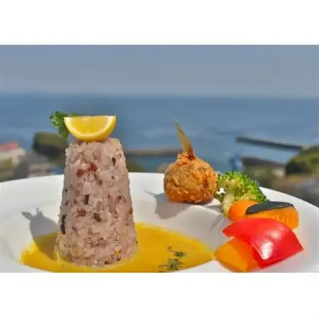 HOTEL FARO manazuru 「CAFE＆RESTAURANT燈下」ランチペアチケット【1699791】