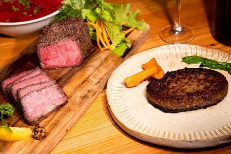 黒毛和牛100%使用ハンバーグ150g×6個と黒毛和牛のローストビーフ約200g×1個　合計1.1kg【ハンバーグ　ローストビーフ　冷凍　牛肉　和牛　ビーフ　黒毛和牛　個包装　北海道　十勝】(AQ0005)