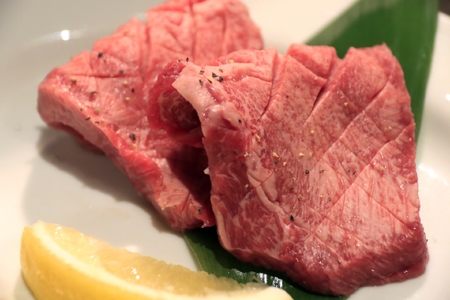 厚切り牛タン(にんにく醤油ダレ) 牛タン_OS302-0001
