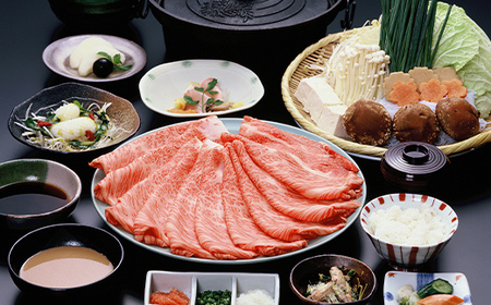 「A4等級以上 飛騨牛 肩ロース」1kg 250g×4パック 和牛 ブランド牛 飛騨牛 小分け 大容量 冷凍でお届け しゃぶしゃぶ すき焼き カタロース スライス 肉のひぐち F6M-324