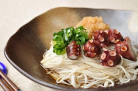 旨味ある麺　国産原料100％使用 手延べそうめん「うずしおの華」1.2ｋg・「淡路だしの素」1本セット