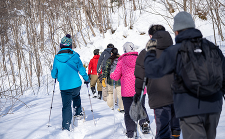 体験 北海道 冬季限定！ スノーシュー 体験チケット 3枚 (3名様参加可能) ioru 体験型 旅行 子供 大人 動物 アクティビティ アウトドア スポーツ ギフト券 チケット 券 絶景 初心者 遊び 散歩 雪景色 自然 リフレッシュ 芦別市