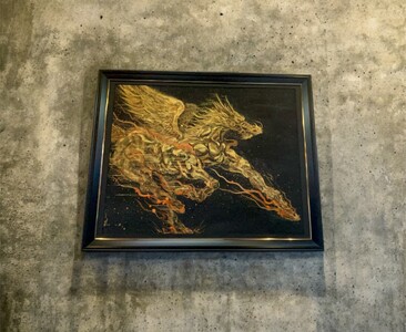 現代水墨画家　絵師白道　「火の龍馬」 絵画 アート インテリア 手描き 一筆 龍 日本画 現代アート ハンドメイド作品 水墨画 かっこいい 作品 縁起 風水 芸術 2026年 午年 うま 馬 干支 [mt2167]