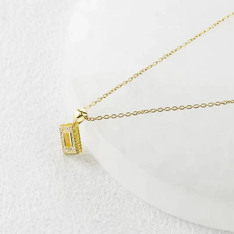 純金 24金 ペンダントトップ レディース 菱形 ダイヤモンド ネックレス ひし形 金 ゴールド 24k ミル打ち お守り シンプル 人気 ジュエリー251001203dk24 SWAA358