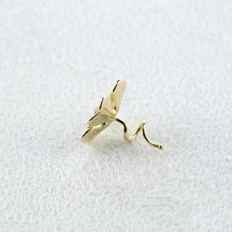 ピアス レディース 18金 K18 クローバー 花 ダイヤモンド 片耳 キャッチのいらないピアス キャッチなし つけっぱなし 18k ゴールド フラワー 四つ葉 イエローゴールドK18 キャッチナッシャー250729400dyu SWAA365