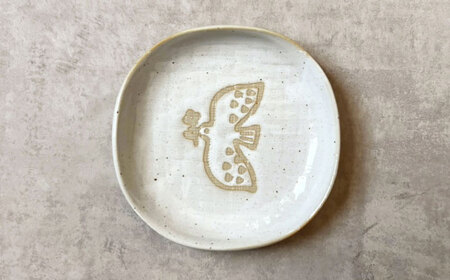 【瀬戸焼】 TORI to HA 小皿 5枚 (白) 【カネ三商店】 / 食器 皿 プレート ギフト / 瀬戸市[BBDD051]