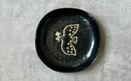 【瀬戸焼】 TORI to HA 小皿 5枚 (黒結晶) 【カネ三商店】 / 食器 皿 プレート ギフト / 瀬戸市[BBDD052]