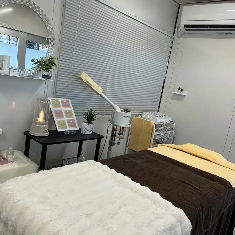 【エステルームRerela】女性専用??リラクゼーション??フェイシャルエステコース1回　【12203-0439】
