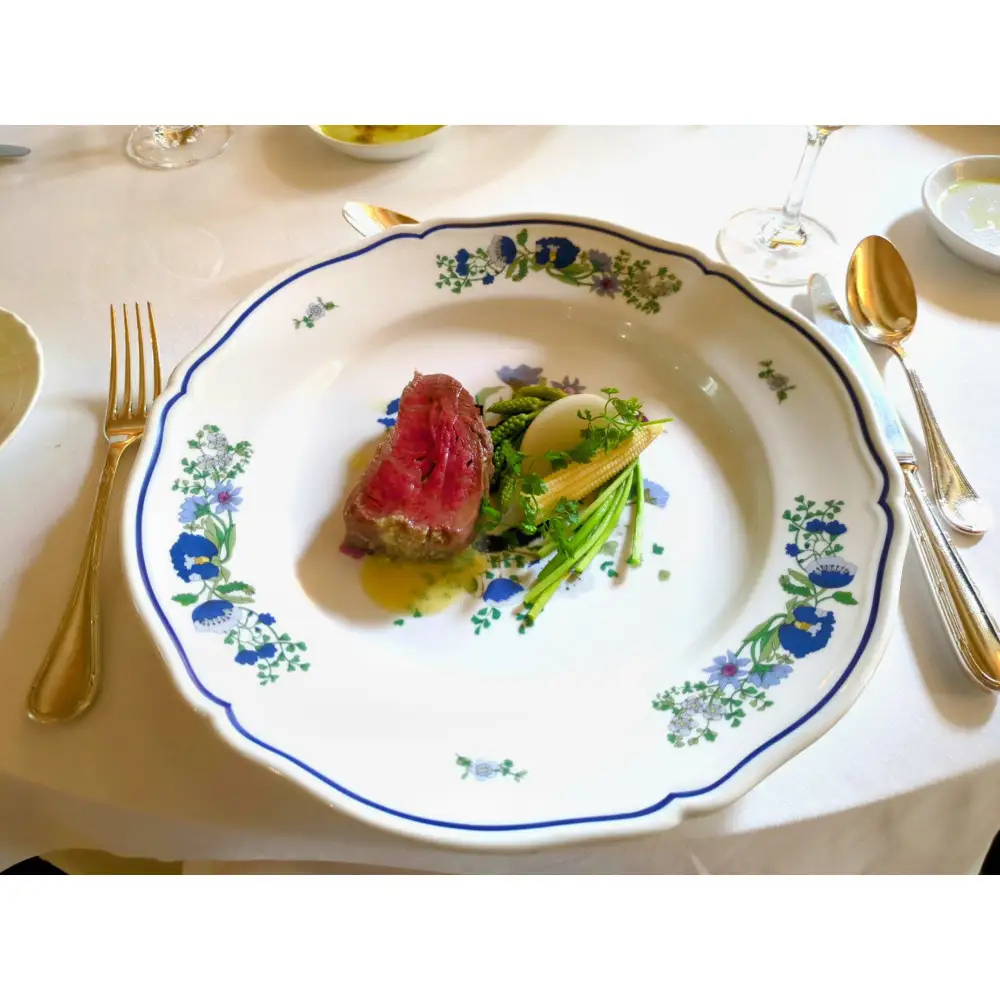 森の一軒家で心に残る“食”のひとときを　箱根アルベルゴバンブーレストラン【ディナーお食事券 】1名様
