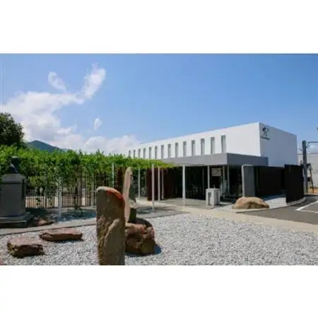【シャトー・メルシャン】山梨県産甲州市勝沼町産ブドウ使用　赤白ワインセット【配送不可地域：離島】【1213987】