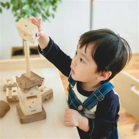 ひのきのおもちゃIKONIH(アイコニー)の知育玩具　ナンバータワー【1446714】